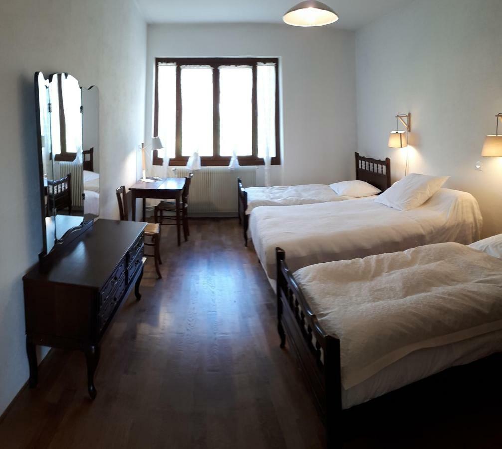 Grand Gite Maison D Alice Auvergne - 15 Personnes Saint-Bonnet-des-Quarts Екстер'єр фото